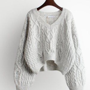 Loose high-waisted v-neck sweater jacket